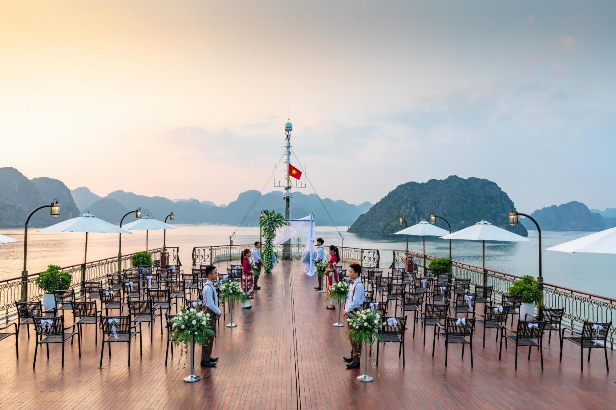 Indochine Cruise Lan Ha Bay Hotel Ha Long Exterior photo